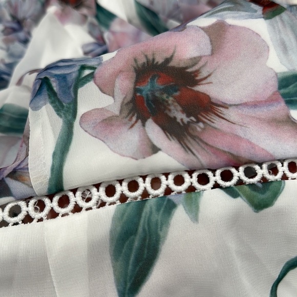 NEW Lulus Art Of Love Multi Floral Print Ruffle Mini Dress V-Neck Sz M - Picture 6 of 12